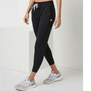 Vuori performance joggers